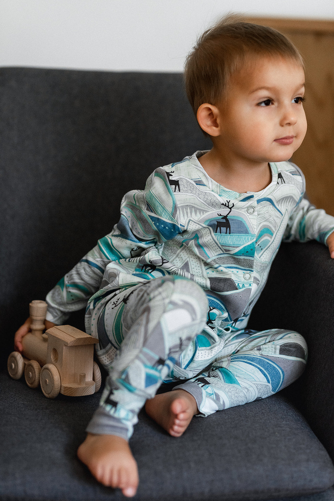 PDF střih na overal pro miminko s dlouhými rukávy a nohavicemi "Juna Kids" 98 -116