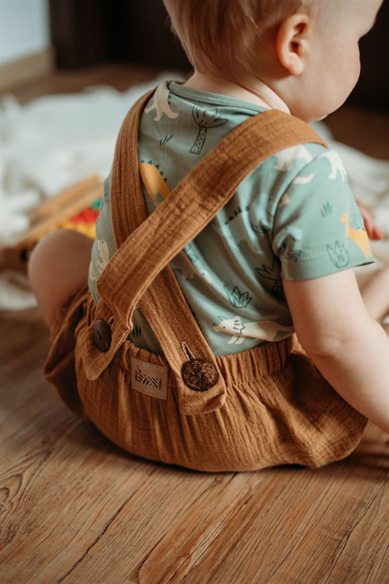 PDF střih na dětské šortky s laclem na knoflíčky "Joss"