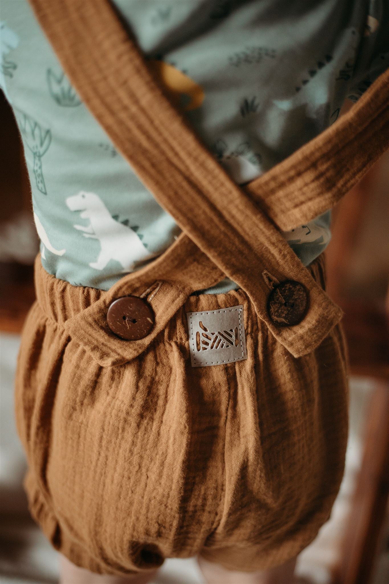 PDF střih na dětské šortky s laclem na knoflíčky "Joss"