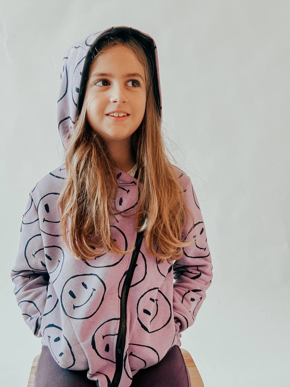 Střih na dětskou mikinu s kapucí a šikmým zipem Smile vel. 62-164