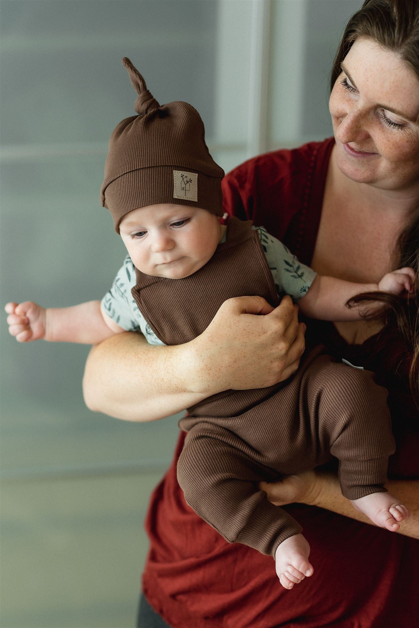 Střih na čepičku pro miminko s uzlíky "Mike" 0 - 2 roky - Šibabi.cz