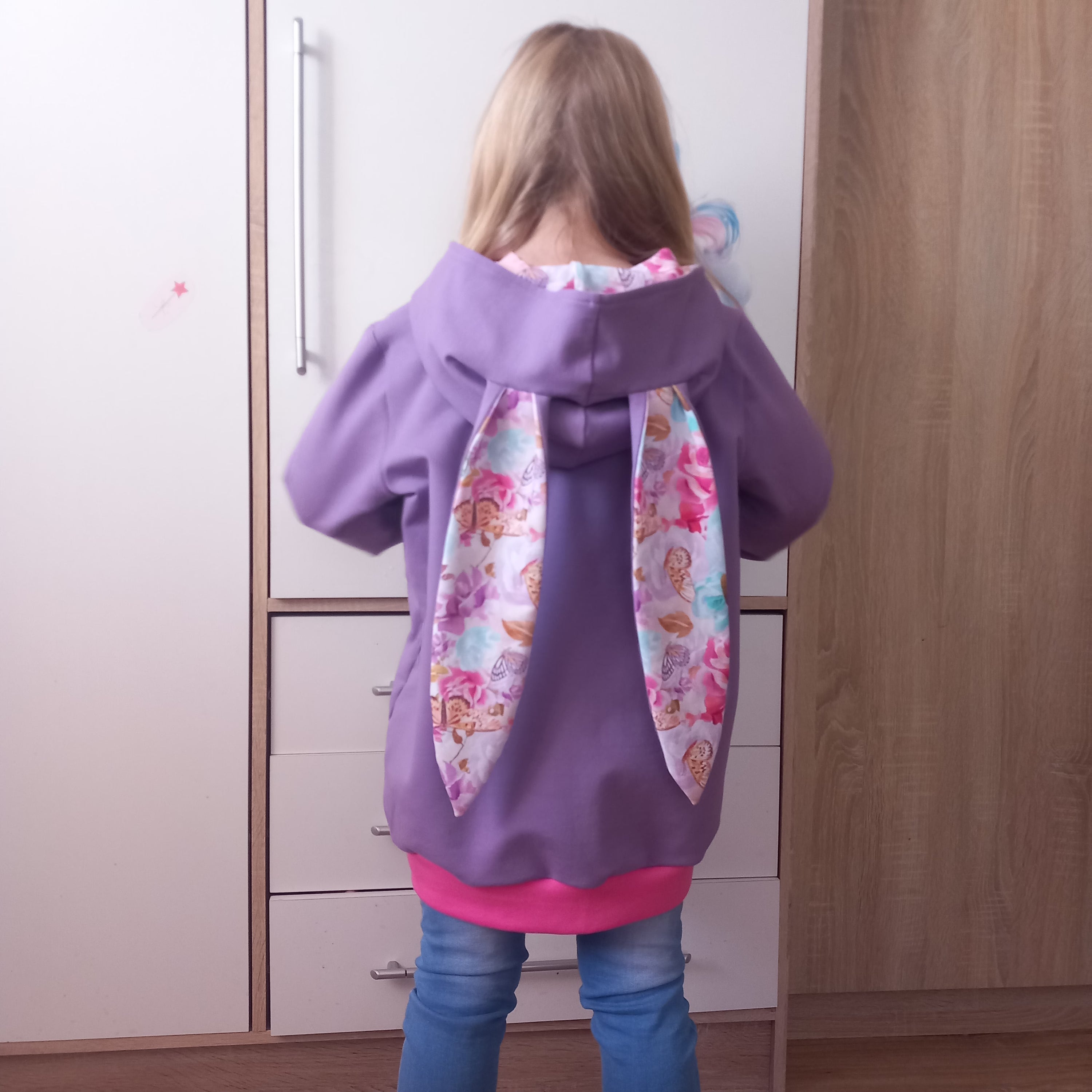Střih na dětskou mikina s oušky vel. 56 - 164