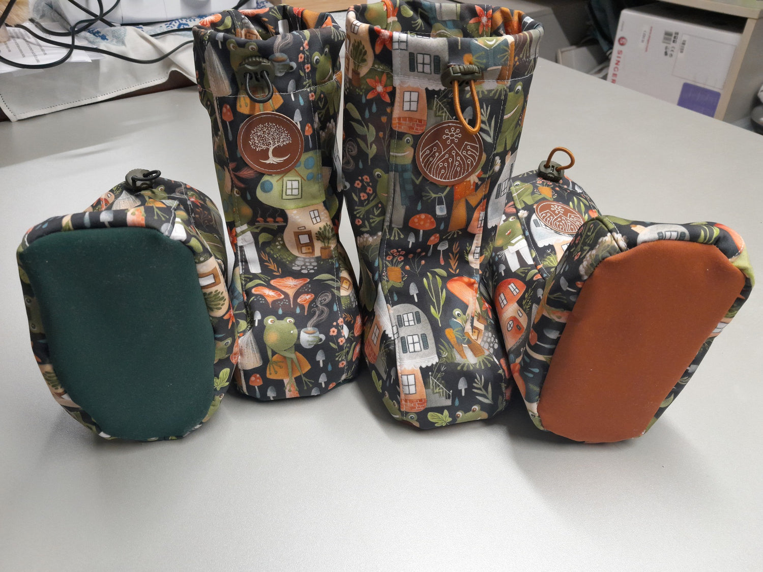 Papírový střih na softshellové capáčky do nosítka "Carrier"