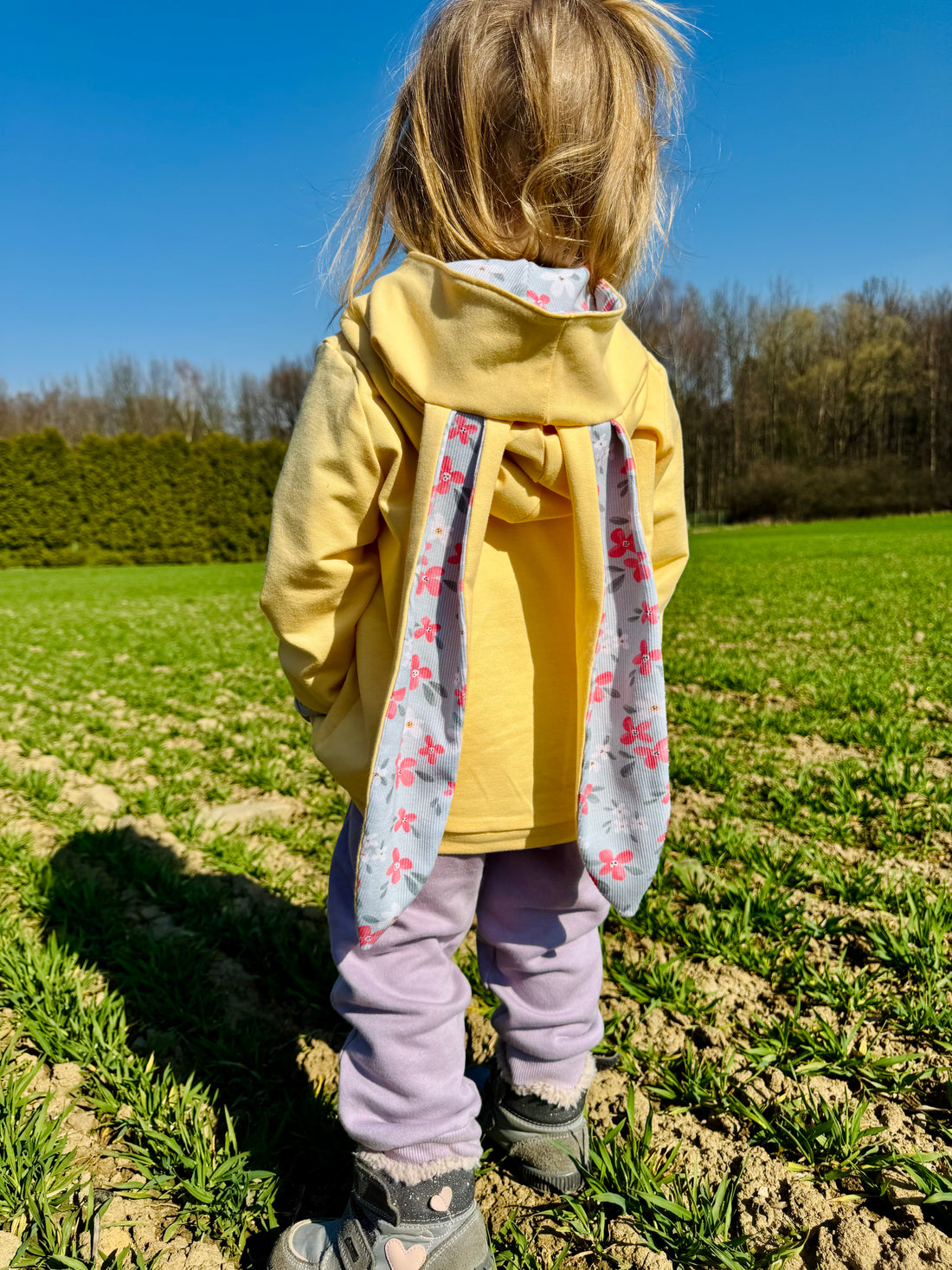 Papírový střih na dětskou mikinu s oušky "Aspen"