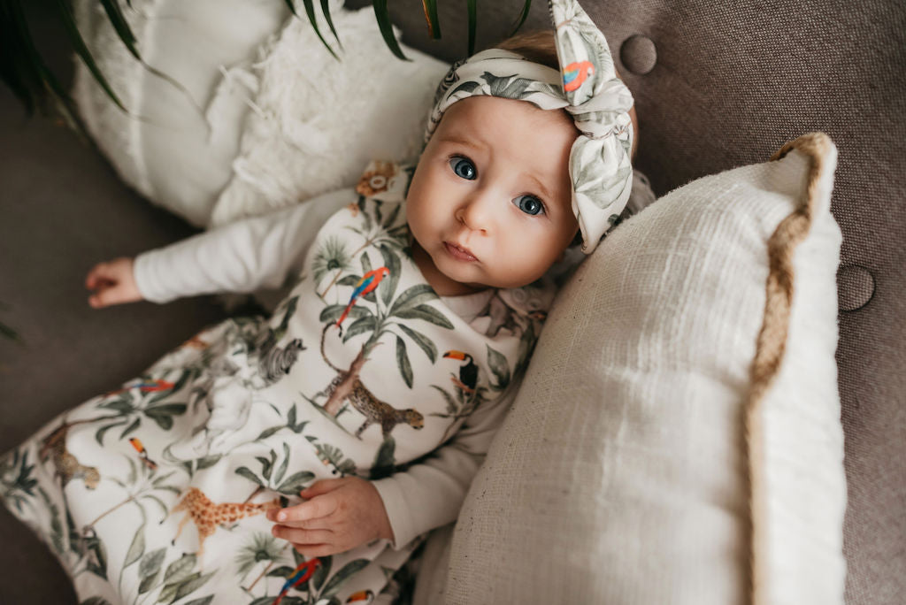 Set střihů na šaty, čelenku a body Little Sarah