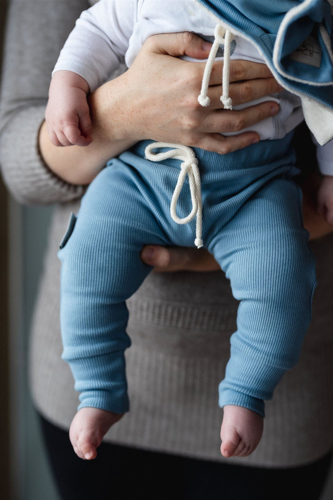 Dětské harémky s kulatým sedem Nony - jednoduchý střih pro začátečníky